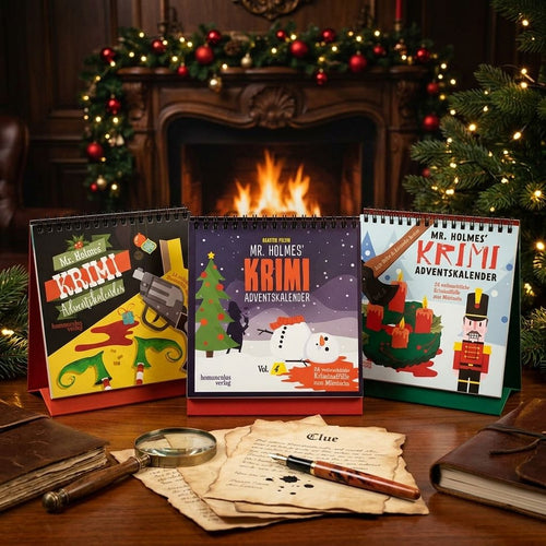 Drei Mr.-Holmes-Krimi-Adventskalender vor dem Kamin